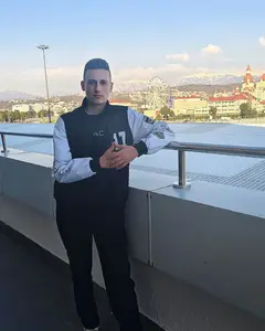 Артём Дубов