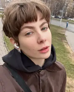Юля -