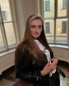 Яна Акинина