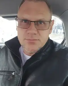 Максим Изюмов