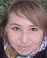 Лора Бай