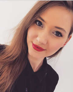 Анна Симонова