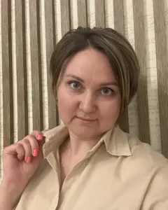 Лена Жукова