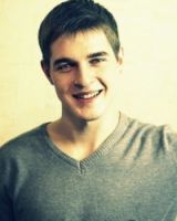 Святослав Угаров