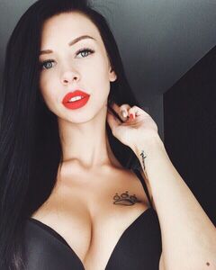 Анна Макарова