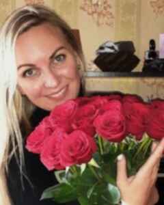 Юлия Манова