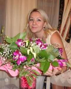 Анна Модина