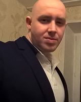Роман Ларин