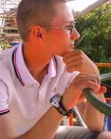 Владислав Николаев