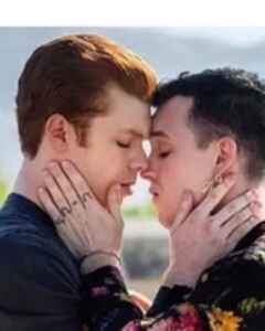 Аня Романова