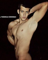 Антон Глухов