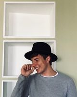 Александр Холостяков