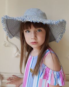 София Комарова