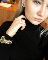 Анна Холод