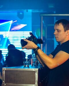 Алексей Тихонов