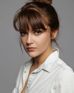 Яна Комарова