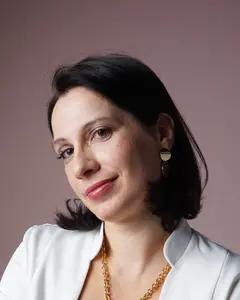 Анна Зарова