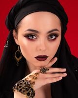 Юлия Липанова