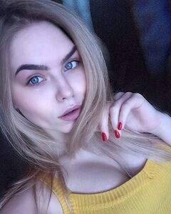 Вероника Мирошниченко