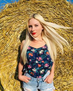 Елена Цуранова