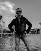 Роман Леонов