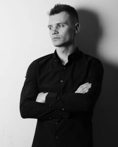 Роман Иванов