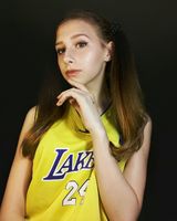 Елена Олейник