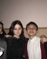 Лиза Холод