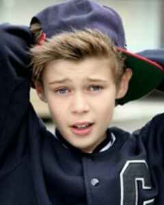 Максим Асков