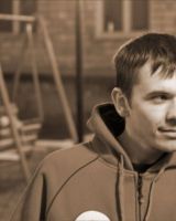 Павел Ларионов