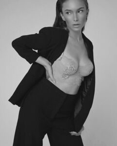 Виктория Леонова