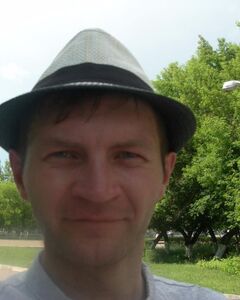 Виктор Петров