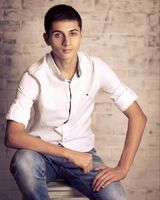 Эдуард Казаров