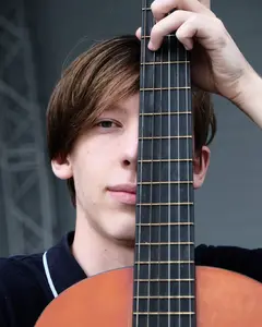 Никас Лаврецкий