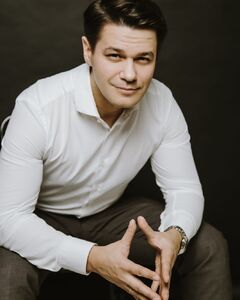 Борис Елисеев
