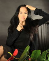 Елена Серова