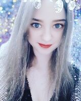 Катя Недумова