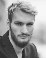 Виктор Васильев