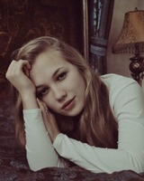 Алёна Попова