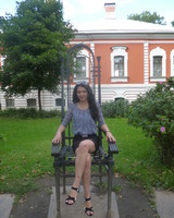 Лола Есионова