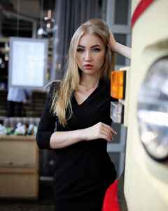 Анна Симонова