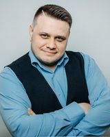 Максим Иванов