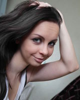 Анна Хан