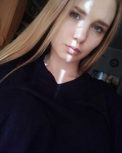 Ника Гололобова
