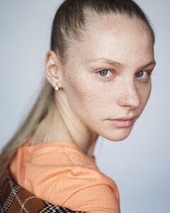 Ияана Исоти