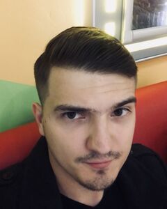 Владислав Иванов