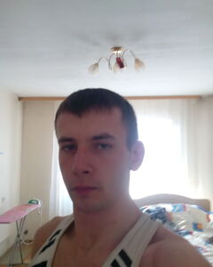 Юрий Емельянов