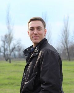 Виталий Серов