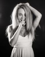 Анна Глухова