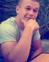 Роман Лущиков